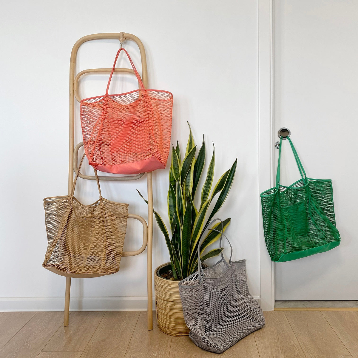 Mesh Beach Tote Tan - Hoxis Bags