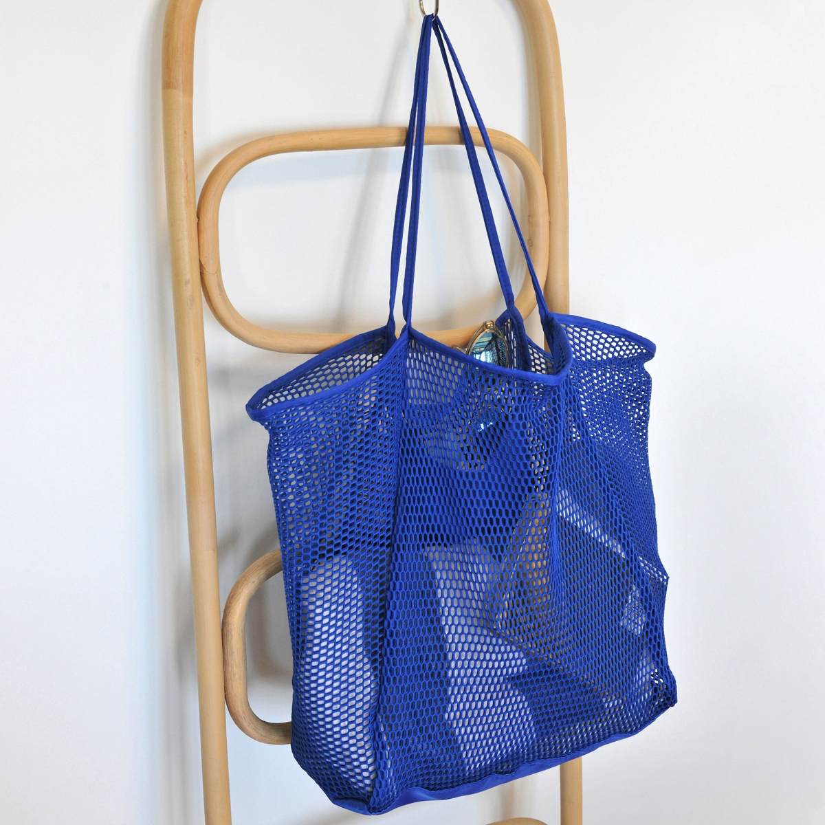 Mesh Beach Tote Klein Blue - Hoxis Bags