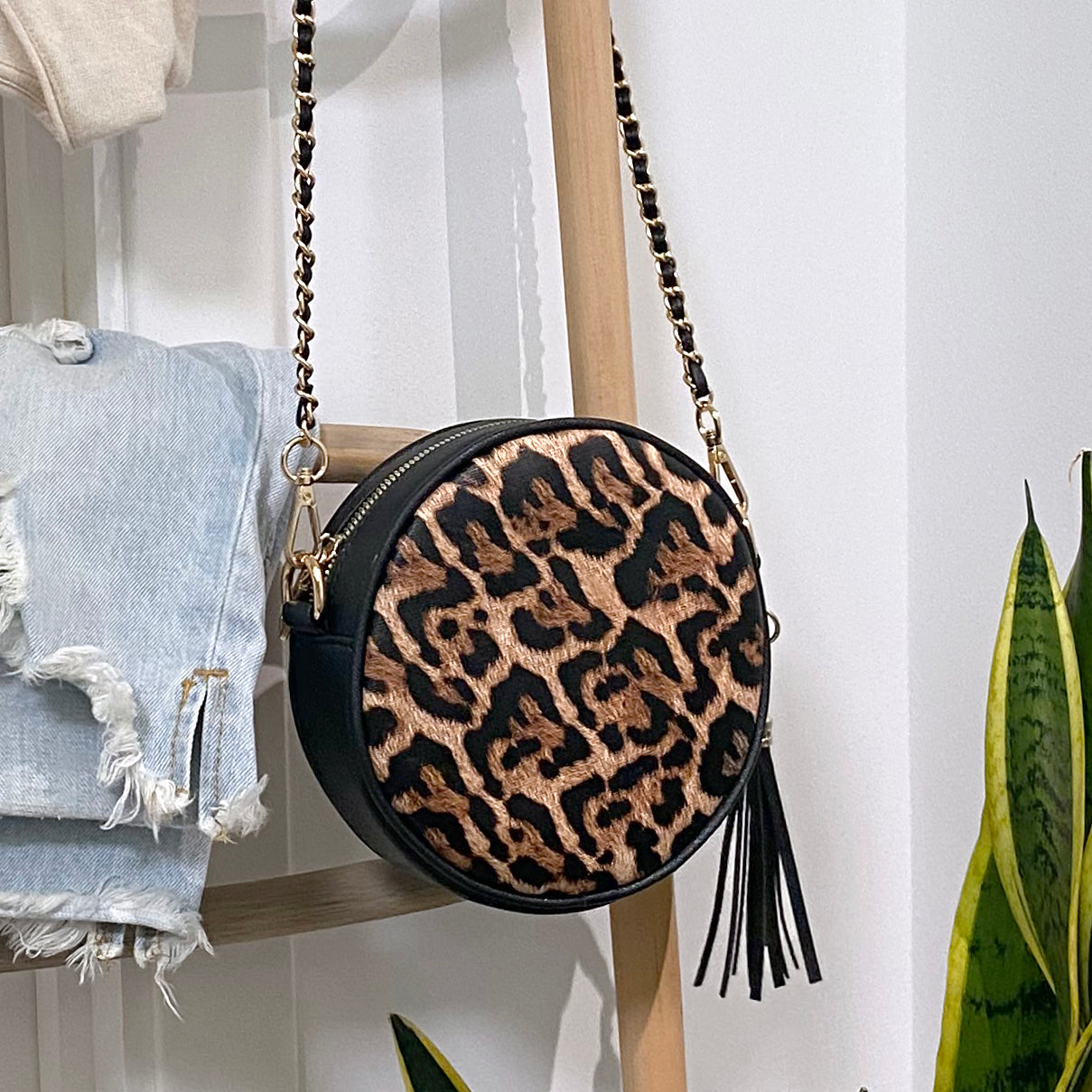Round Crossbody Bag Leopard - Hoxis Bags